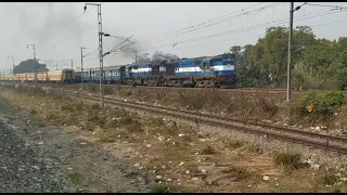 Bapudham Superfast & Doon Express crossing Diesel Loco ICF Mahanagari Superfast at Varanasi Jn outer