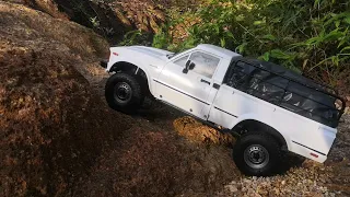 RC4WD TF2 Toyota Hilux 1980 Standard Trail with BoomRacing rim and tyre