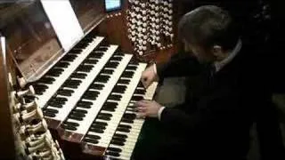 Olivier Latry at the organ at the Cathedral of Notre Dame