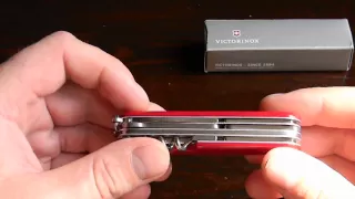 Обзор Victorinox HUNTSMAN. Оптимальный четырёхрядник.