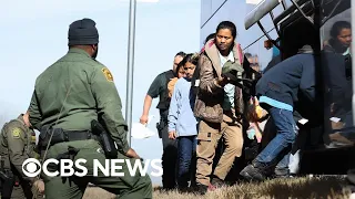 Border Patrol moves migrants away from Eagle Pass before convoy rally