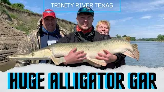 Alligator Gar Fishing The Trinity River Texas (2021 - 7 FOOT FISH!)