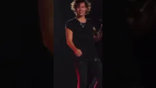 Harry, Louis effect?😳😆 #harrystyles #funny #tiktok #cute #music #onedirection #shorts