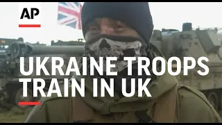 Ukraine troops train in UK to use AS-90 artillery