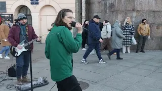 ПИТЕР, ❤️❤️❤️ ДЕНЬ ПОБЕДЫ!!! УЛИЧНЫЕ МУЗЫКАНТЫ, ГОРОД! ЖЕНЯ И ГРУППА ШУМНЫЕ СОСЕДИ НА ДУМСКОЙ...