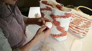 DIY Make Grocery Bag with Handles with Recycled Plastic I Green Creativity I Winnie Crochet