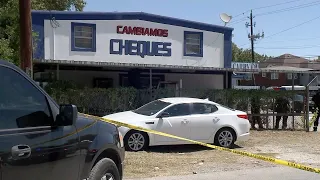 Business owner fatally shoots 2 robbery suspects who followed him from bank: police