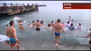В Крыму освятили море и помолились за удачный курортный сезон