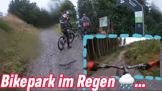 Bikewelt Schöneck im Regen Ballern