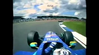 Kimi Raikkonen (Sauber) vs Ralf Schumacher (Williams BMW) - 2001 Silverstone GP
