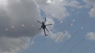 🚁 Авиасалон МАКС-2021. Одиночный пилотаж на боевом вертолёте Ми-28НЭ.