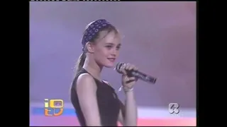 VANESSA PARADIS - Joe le taxi (Festivalbar Azzurro 88)