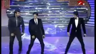 SRK & HRITHIK dances on chamak challo avi