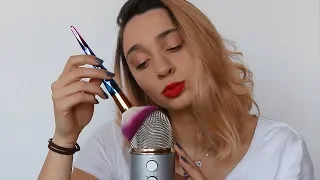 ASMR Sussurri con Brushing e Tongue Clicking.. Da Brividi!