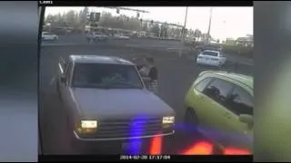 Video Shows WA Carjacking With Kids Inside