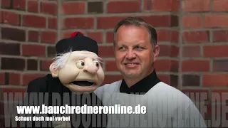 EIn Pfarrer und sein Ministrant - Bauchredner Querni