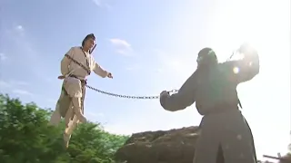 小子神功蓋世，高深內力彈飛鐵鏈，一腳踹飛惡老頭 💥 中国电视剧 | KungFu