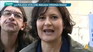 Il disturbatore Paolini irrompe a Tagadà col cartello 'Grillo il peggiore dei dittatori'