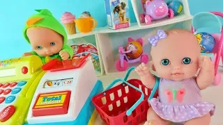 Куклы Пупсики Играют в Магазин. Покупаем Подарки на 8 марта, Открываем Сюрпризы и Игрушки  Зырики ТВ