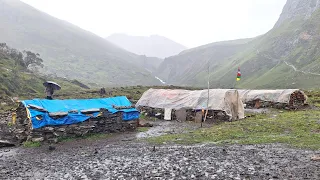 Most Peaceful & Relaxing Natural Himalayan Village Life | Living With Beautiful Nature | Rainy Day |