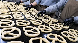 Softest bread? 14 kinds of pretzels! Making variety of cream cheese pretzels - korean street food