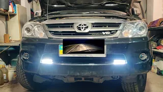 💪Допы на Toyota Fortuner: ДХО Philips + Bi-Led ПТФ Дневные Ходовые Огни своими руками