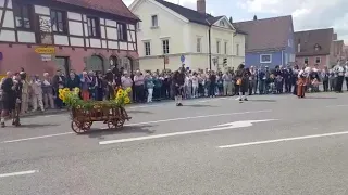 Salut zum Blumen  und Trachtenzug Weißenburger Kirchweih 2018