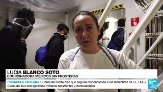 Migrantes varados en los puertos italianos piden ayuda humanitaria desde los barcos