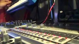 Roland TR 606 triggering the Roland SH101 arpeggiator via the gate input.