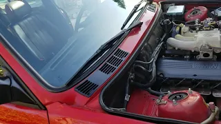 89 BMW e30 cold start and walk- through of the entire vehicle.