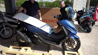 unboxing HONDA FORZA 350 blue with gold wheels 2023