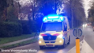 [4k] ambulance met spoed naar aanrijding