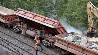 CP SD40’s Unloading Side Dump Cars with Huge Rocks for Railroad Repairs in the Thompson Canyon!