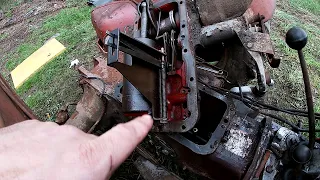 Massey 35, à la recherche du tube perdu 😅 +la panne du relevage trouvé