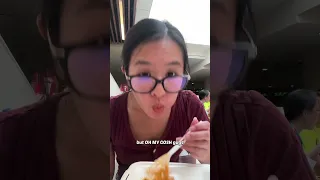 Filipino American tries Jollibee for the first time