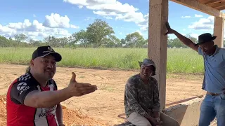 CHARLLES E TÕE FALAM A DIFERENÇA ENTRE O CHEFE E O LÍDER E REFORÇAM A IMPORTÂNCIA DE SABER LIDERAR