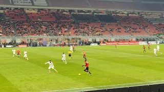 Milan - Spezia 1-2 LIVE Ennesimo FURTO in una serata surreale