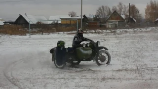 Дрифт на Урале с коляской. Зима пришла!
