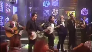 Dubliners and The Pogues - Irish Rover (Live @TOTP in 1987)