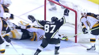 Sidney Crosby's First NHL Goal (10-08-2005) 720p60