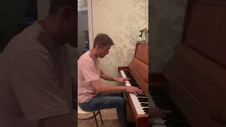 Музыкальная шкатулка на пианино