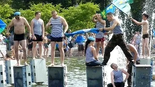 День ВДВ в Москве в парке Горького / Airborne Day in Moscow's Gorky Park (VDV)