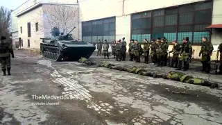 Каскадеры ополченцы «бой» на выжывание под БМД 12 11 Донецк War in Ukraine