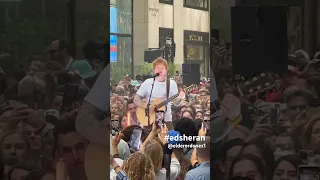 Ed Sheran singing (Perfect ) Live at the Today Show in NYC this Morning, he’s got a great voice