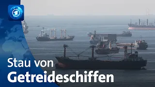 Schwarzes Meer: Stau von Getreideschiffen