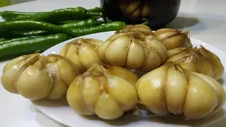 Garlic pickled in Korean.Stored in the marinade for up to two years.