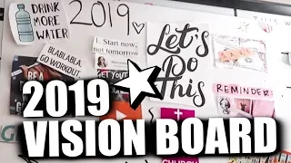 DIY Vision Board: Achieve Your 2019 Goals | Mercades Danielle