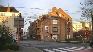 Spoorwegovergang Izegem (B) // Railroad crossing // Passage à niveau