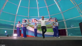 Хор  коллектив "Агат" Танец "Яблочко"