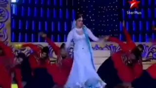 HQ: Aishwarya Rai LIVE Performance @ Screen Awards 2011